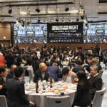 【画像】どうみても中学生……なのにスゴ腕ドリフトでチャンピオン!?　フォーミュラ・ドリフト・ジャパンの表彰パーティーが衝撃そのもの!! 〜 画像9