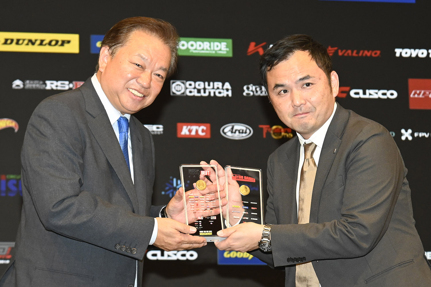 フォーミュラ・ドリフト・ジャパンの表彰パーティーが衝撃そのもの!! 〜 画像16