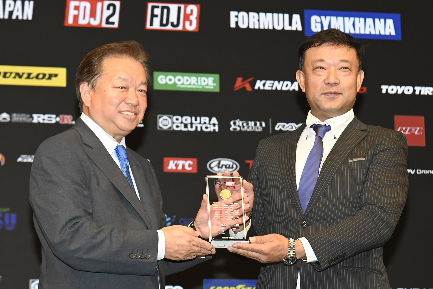 フォーミュラ・ドリフト・ジャパンの表彰パーティーが衝撃そのもの!! 〜 画像22