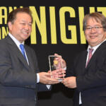 【画像】どうみても中学生……なのにスゴ腕ドリフトでチャンピオン!?　フォーミュラ・ドリフト・ジャパンの表彰パーティーが衝撃そのもの!! 〜 画像29