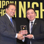 【画像】どうみても中学生……なのにスゴ腕ドリフトでチャンピオン!?　フォーミュラ・ドリフト・ジャパンの表彰パーティーが衝撃そのもの!! 〜 画像49