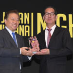 【画像】どうみても中学生……なのにスゴ腕ドリフトでチャンピオン!?　フォーミュラ・ドリフト・ジャパンの表彰パーティーが衝撃そのもの!! 〜 画像59