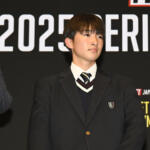 【画像】どうみても中学生……なのにスゴ腕ドリフトでチャンピオン!?　フォーミュラ・ドリフト・ジャパンの表彰パーティーが衝撃そのもの!! 〜 画像60