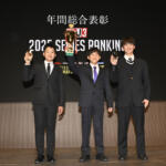 【画像】どうみても中学生……なのにスゴ腕ドリフトでチャンピオン!?　フォーミュラ・ドリフト・ジャパンの表彰パーティーが衝撃そのもの!! 〜 画像63