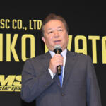 【画像】どうみても中学生……なのにスゴ腕ドリフトでチャンピオン!?　フォーミュラ・ドリフト・ジャパンの表彰パーティーが衝撃そのもの!! 〜 画像7