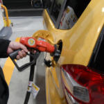 【画像】ガソリンは６カ月で使い切らないと「腐ってくる」ってマジ!?　長期間走らないなら「抜いて」おかないとクルマにダメージも!! 〜 画像1