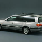 【画像】ワゴンブームに乗っかっただけのクルマじゃないぜ！　ステージアはこれぞ日産な「超スポーティ」ワゴンだった 〜 画像4