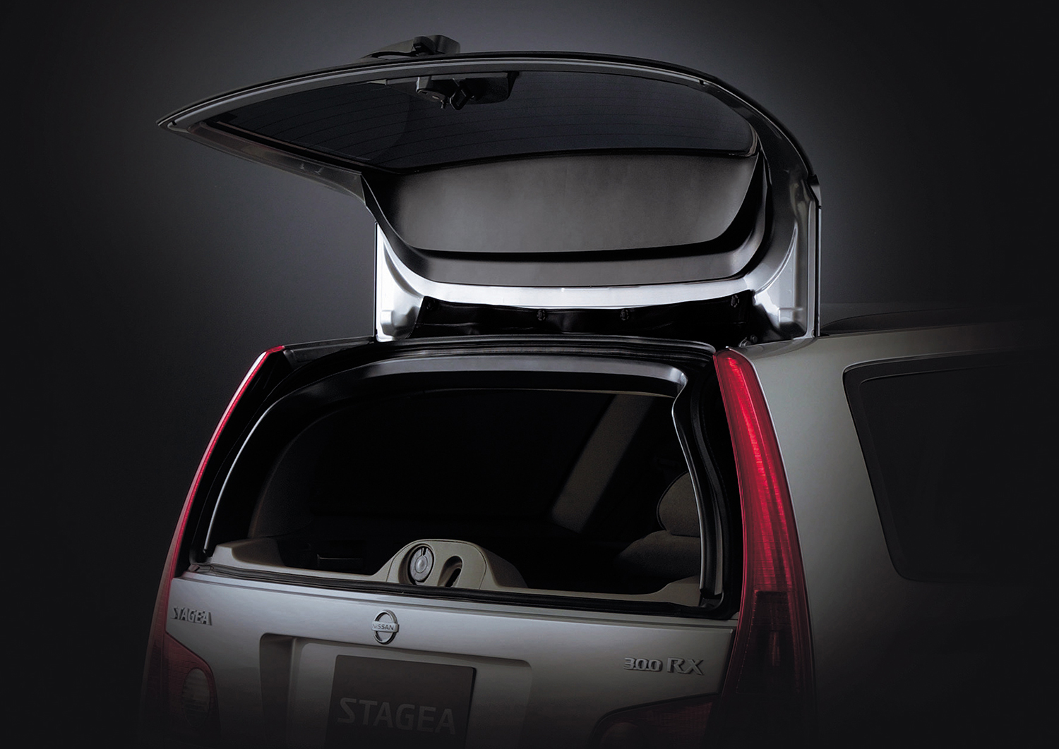 日産ステージア（2代目）のバックドア