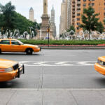 ボディカラーが統一されている国もけっこうある！　渡航が楽しくなるタクシーの色のトリビア