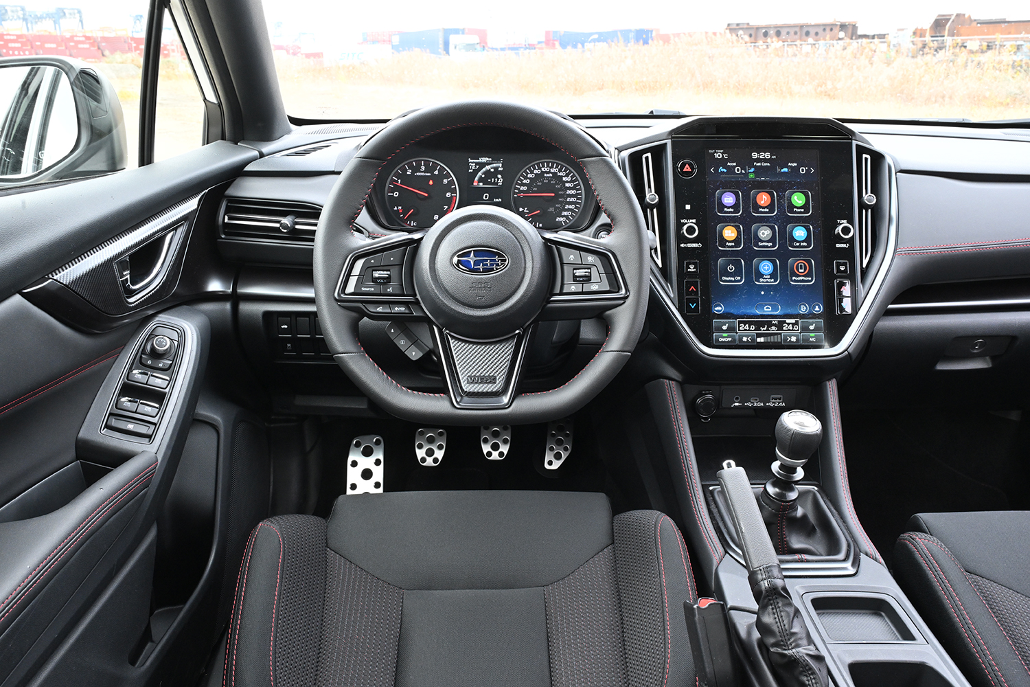 スバル WRX （カナダ仕様）の車内