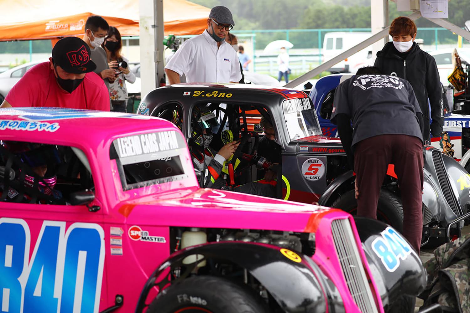 激安で楽しめる本物のレーシングマシン「レジェンドカー」に世界のアマチュアレーサーが白熱中 〜 画像1