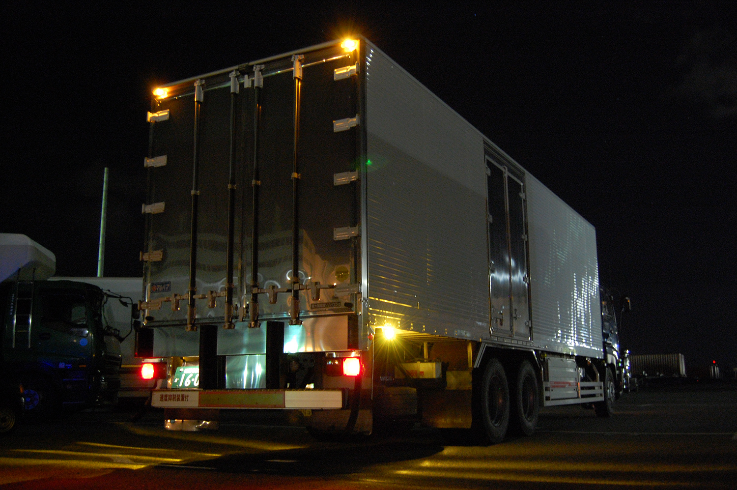 あまりにも自由が利かない監視体制はトラックドライバーが減る原因のひとつだった 〜 画像3