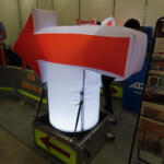 【画像】「看板・矢印・パイロン・フラッシュライト」で警告しまくっても高速の工事現場に突っ込むクルマがあとを絶たない！　作業員を守るためついに「サイレン」が登場した!! 〜 画像4