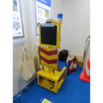 【画像】「看板・矢印・パイロン・フラッシュライト」で警告しまくっても高速の工事現場に突っ込むクルマがあとを絶たない！　作業員を守るためついに「サイレン」が登場した!! 〜 画像7