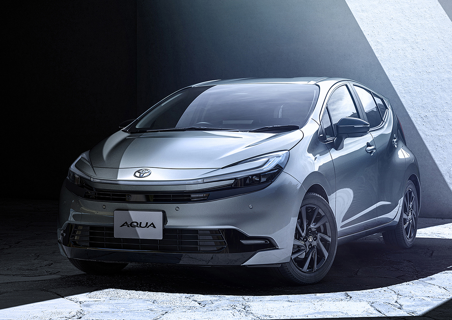 トヨタ新型アクア