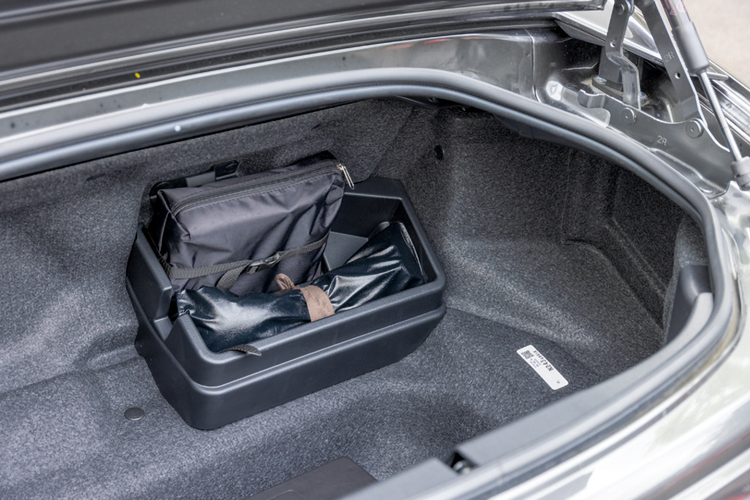 マツダ・ロードスター（ND型）のラゲッジ 〜 画像5