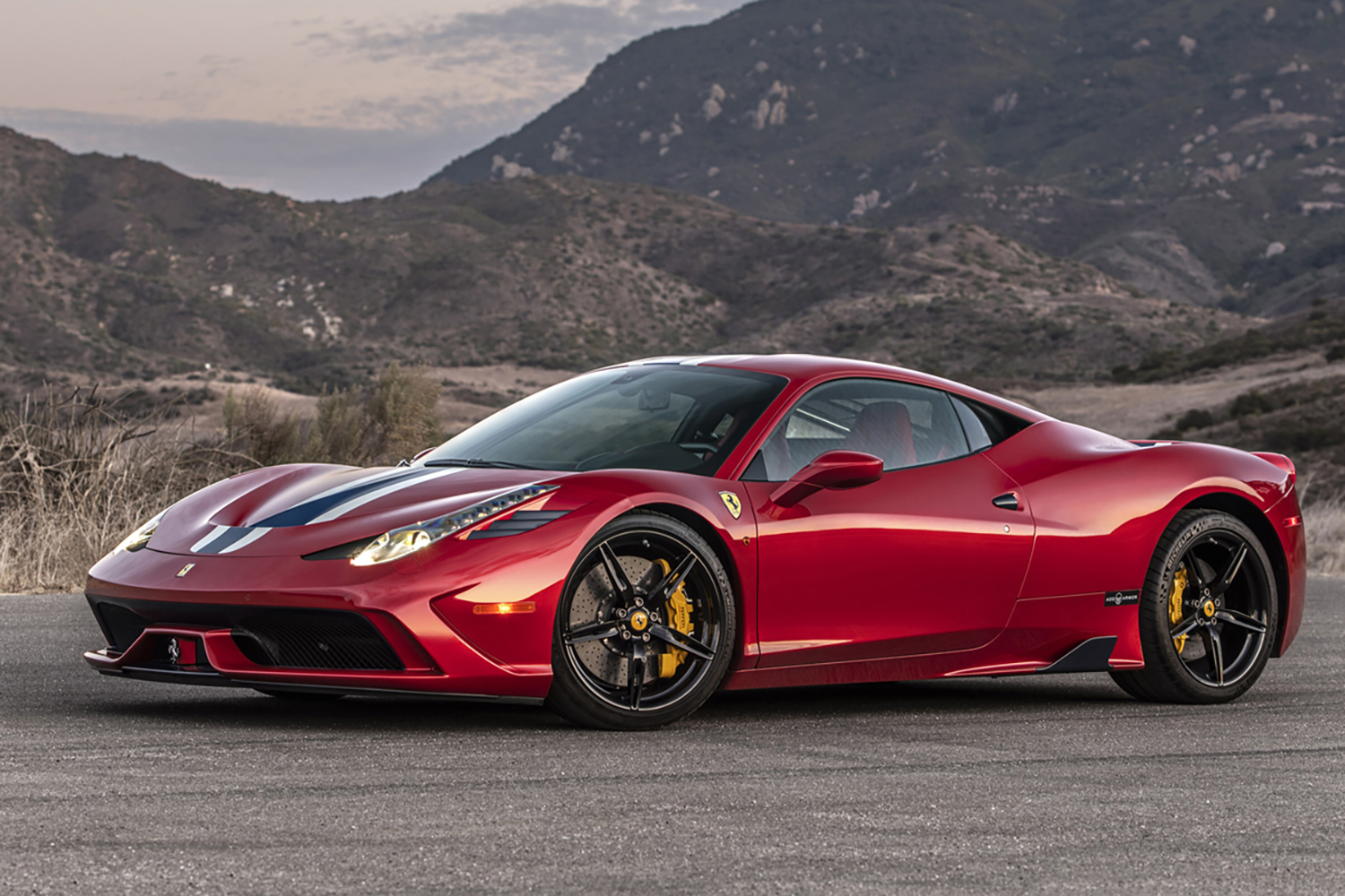 アドアーマー社の防弾・防爆仕様のフェラーリ458スペチアーレ 〜 画像4