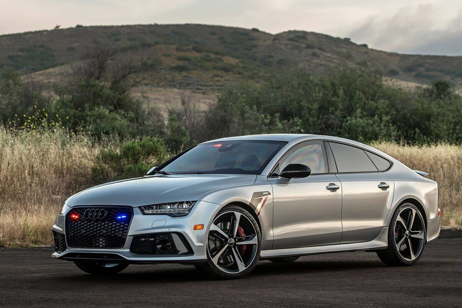 アドアーマー社の防弾・防爆仕様のアウディRS7