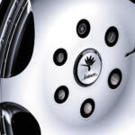 【画像】往年の名作ホイールが現代的エッセンスを加えて新境地へ！　社会現象を巻き起こしたウェッズの「バズレイア」が６ホールで再降臨 〜 画像5