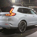 【画像】ホンダCR-Vがついに日本で復活！　パワートレインはハイブリッドのみ！　荷室もリヤシートも広くてラグジュアリーっぷりマシマシ!! 〜 画像36