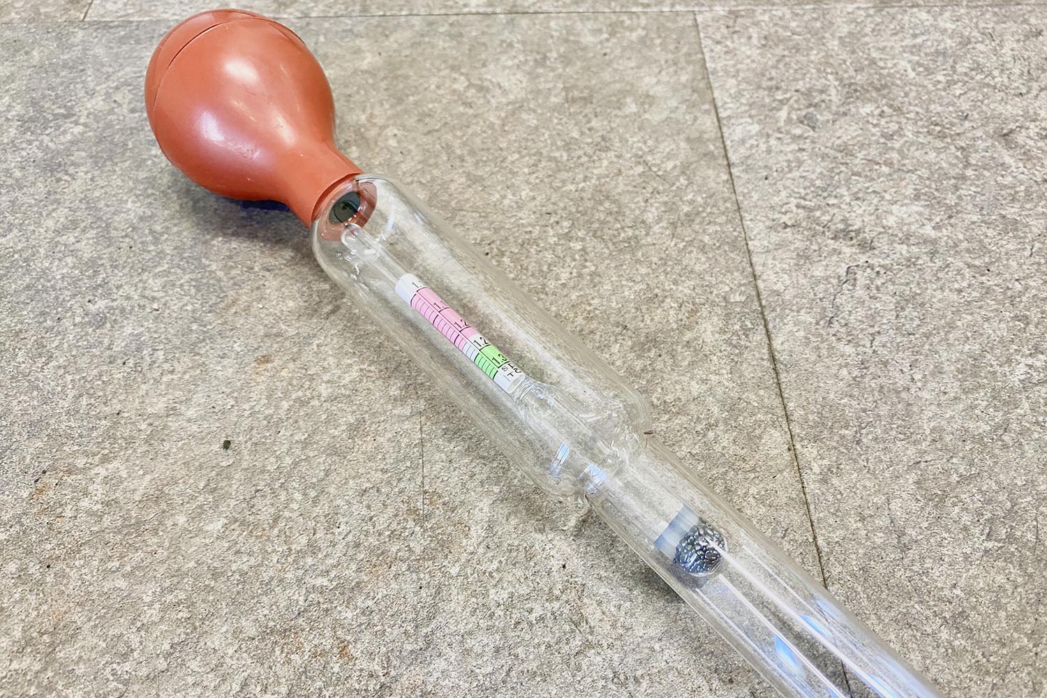 比重を計るための比重計