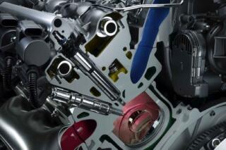 ガソリンエンジンとは決定的に違うディーゼルエンジンの仕組みとは