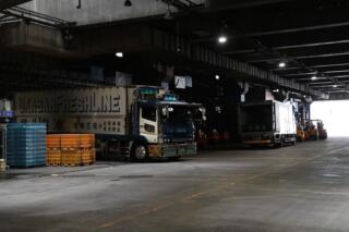 山の農村で海の魚! 九州で青森のリンゴに北海道のジャガイモ! そういや旬の食べ物はどうやって届いてる?