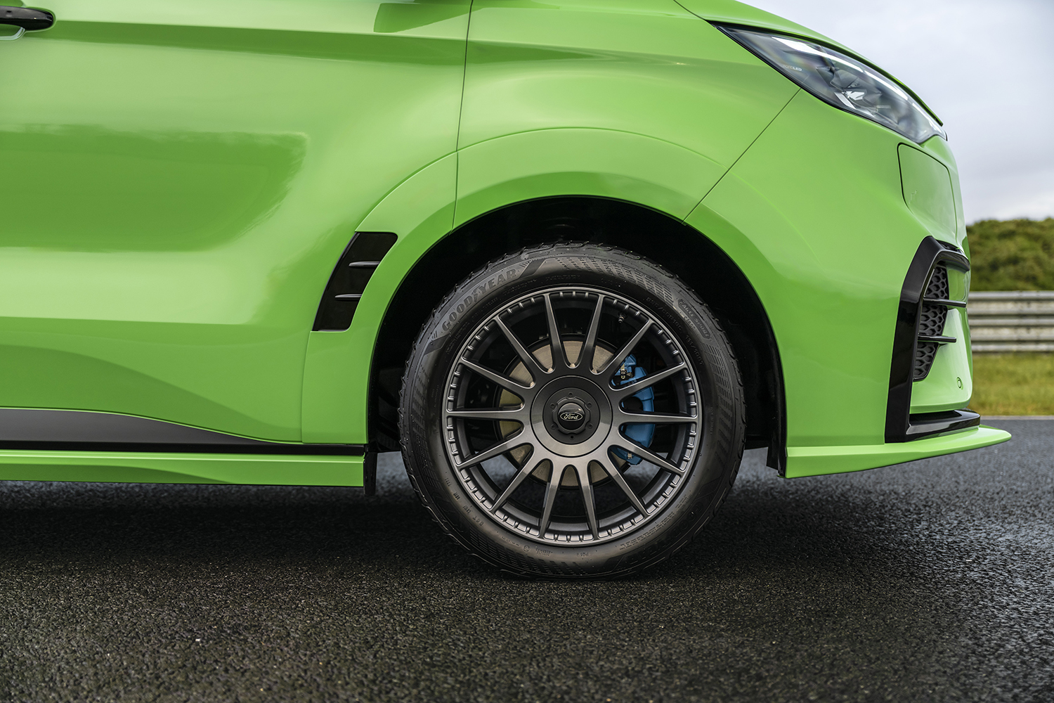 フォード・トルネオ・カスタムMS-RT EVのホイール 〜 画像25