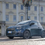 【画像】フィアット500もEVだけになっちゃったか……と思ったらエンジン搭載車が登場だと!?　しかも6速MT「だけ」とかやっぱフィアットはわかってらっしゃる!! 〜 画像12