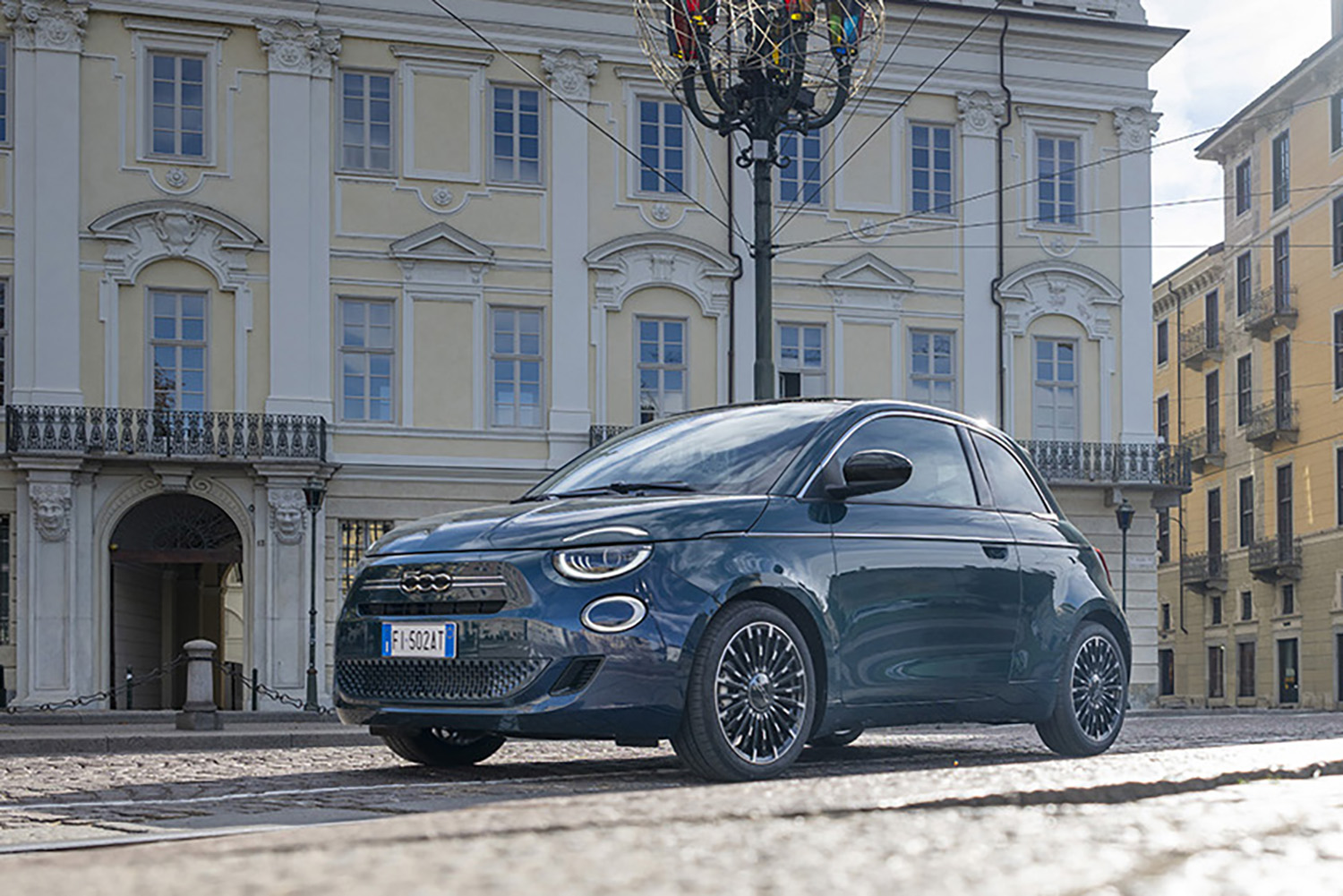 欧州で新登場のフィアット500ハイブリッドの日本導入が待ち切れない 〜 画像12