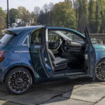 【画像】フィアット500もEVだけになっちゃったか……と思ったらエンジン搭載車が登場だと!?　しかも6速MT「だけ」とかやっぱフィアットはわかってらっしゃる!! 〜 画像18