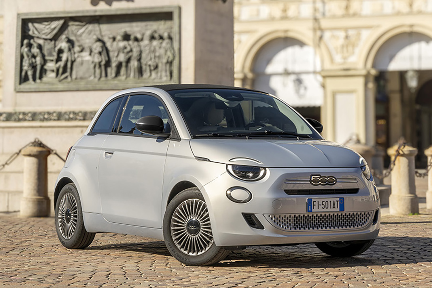 欧州で新登場のフィアット500ハイブリッドの日本導入が待ち切れない 〜 画像21
