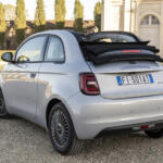 【画像】フィアット500もEVだけになっちゃったか……と思ったらエンジン搭載車が登場だと!?　しかも6速MT「だけ」とかやっぱフィアットはわかってらっしゃる!! 〜 画像25