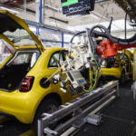 【画像】フィアット500もEVだけになっちゃったか……と思ったらエンジン搭載車が登場だと!?　しかも6速MT「だけ」とかやっぱフィアットはわかってらっしゃる!! 〜 画像46