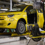 【画像】フィアット500もEVだけになっちゃったか……と思ったらエンジン搭載車が登場だと!?　しかも6速MT「だけ」とかやっぱフィアットはわかってらっしゃる!! 〜 画像52