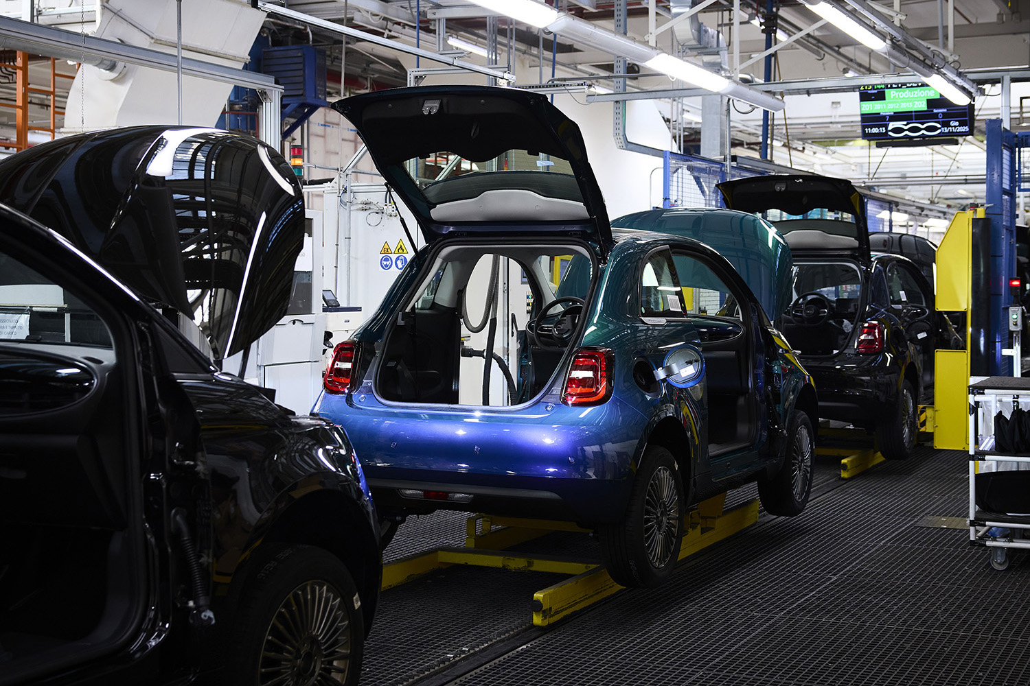 欧州で新登場のフィアット500ハイブリッドの日本導入が待ち切れない 〜 画像58