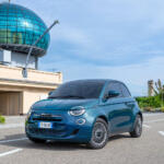 【画像】フィアット500もEVだけになっちゃったか……と思ったらエンジン搭載車が登場だと!?　しかも6速MT「だけ」とかやっぱフィアットはわかってらっしゃる!! 〜 画像65