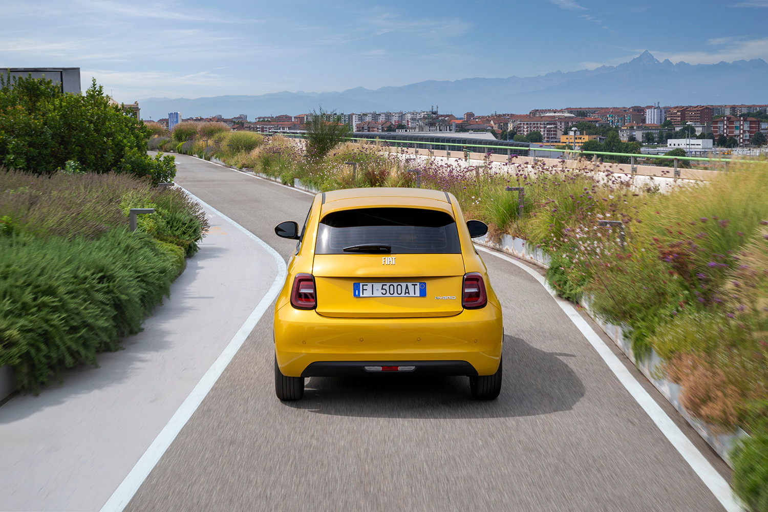 欧州で新登場のフィアット500ハイブリッドの日本導入が待ち切れない 〜 画像70