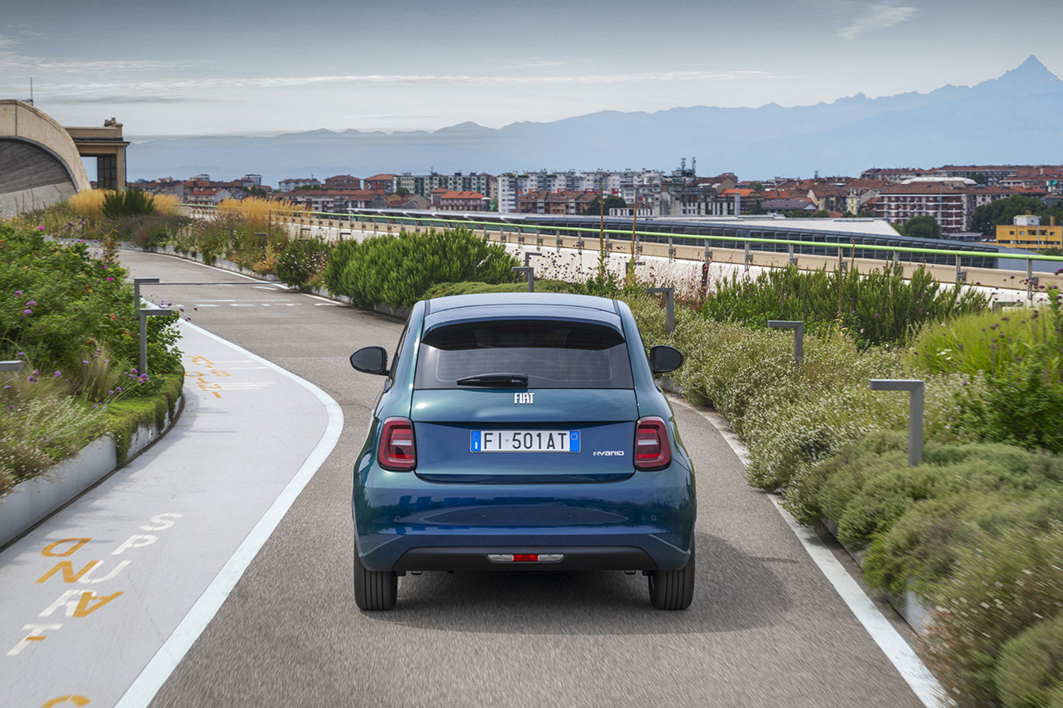 欧州で新登場のフィアット500ハイブリッドの日本導入が待ち切れない 〜 画像74