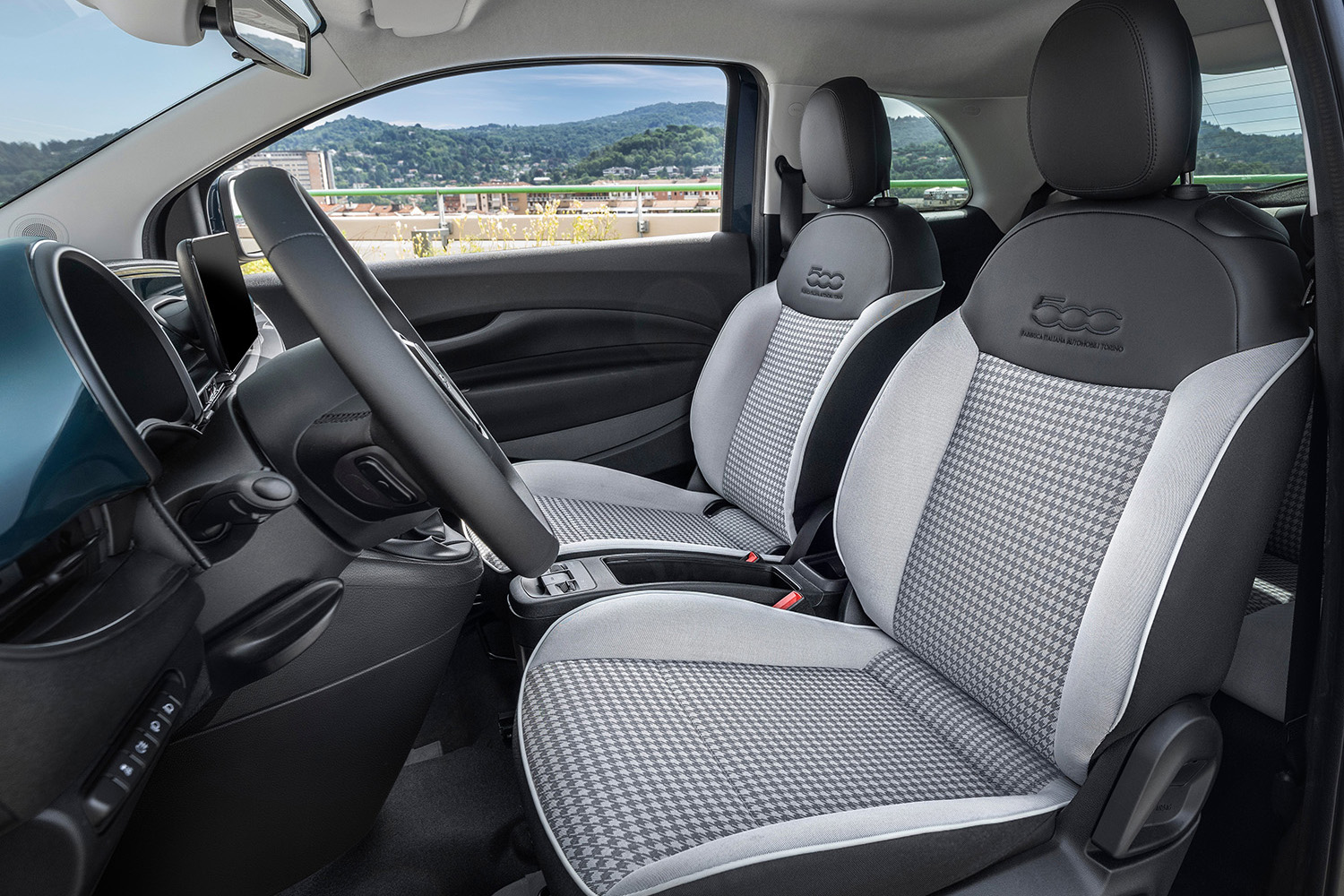 欧州で新登場のフィアット500ハイブリッドの日本導入が待ち切れない 〜 画像79