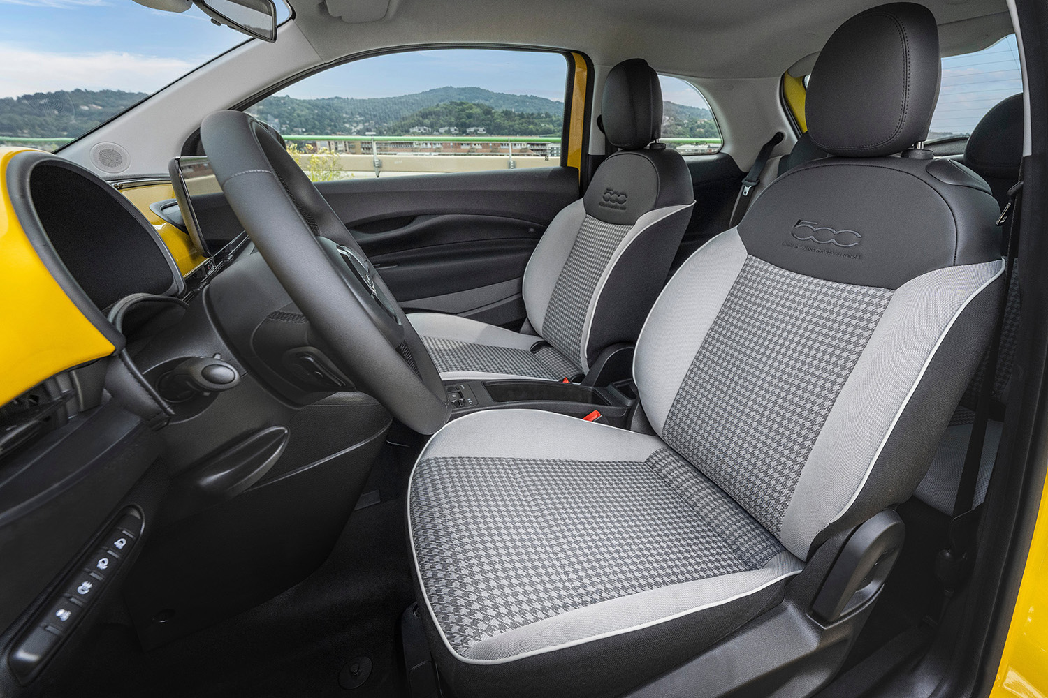 欧州で新登場のフィアット500ハイブリッドの日本導入が待ち切れない 〜 画像81