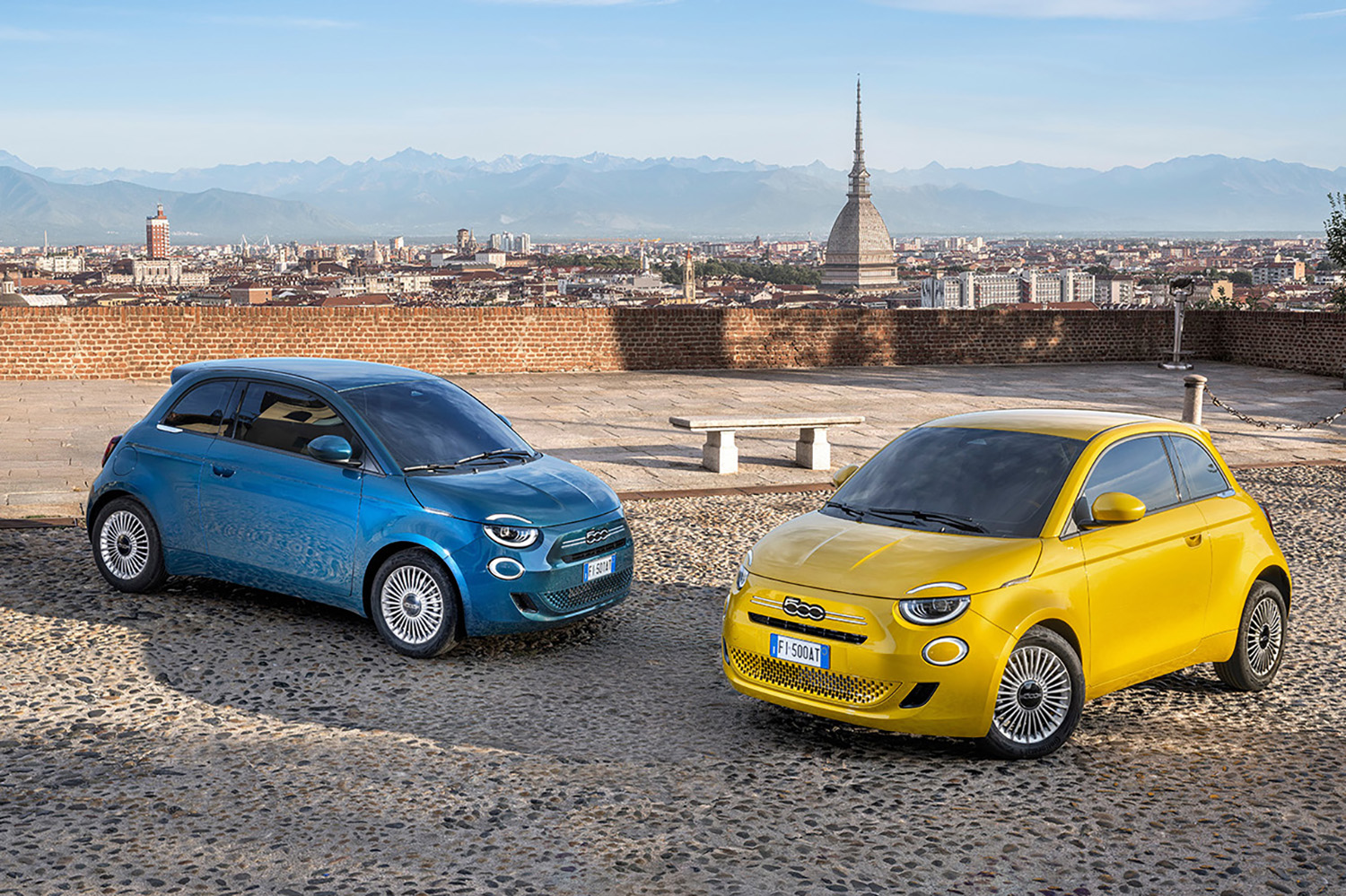 欧州で新登場のフィアット500ハイブリッドの日本導入が待ち切れない 〜 画像83