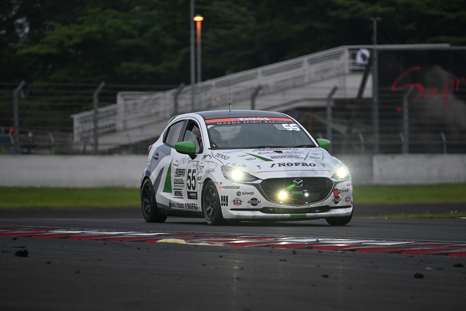 「ロードスター 12R」を生み出した「マツダスピリットレーシング」とは何もの 〜 画像7