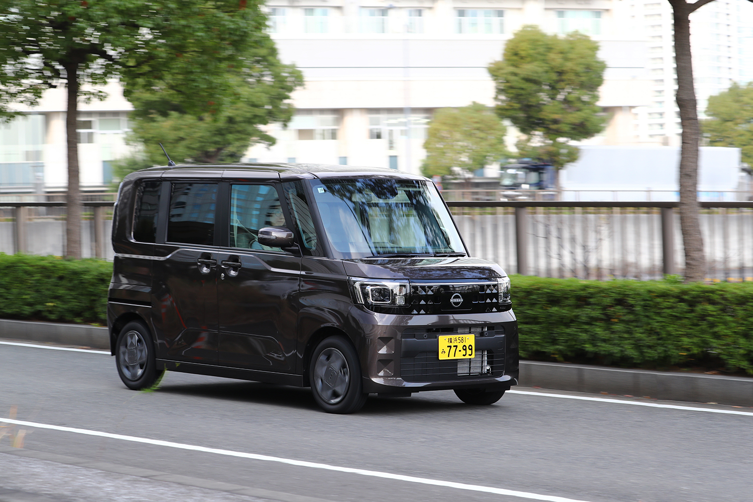 日産ルークスのNA・モデルの走行シーン 〜 画像1