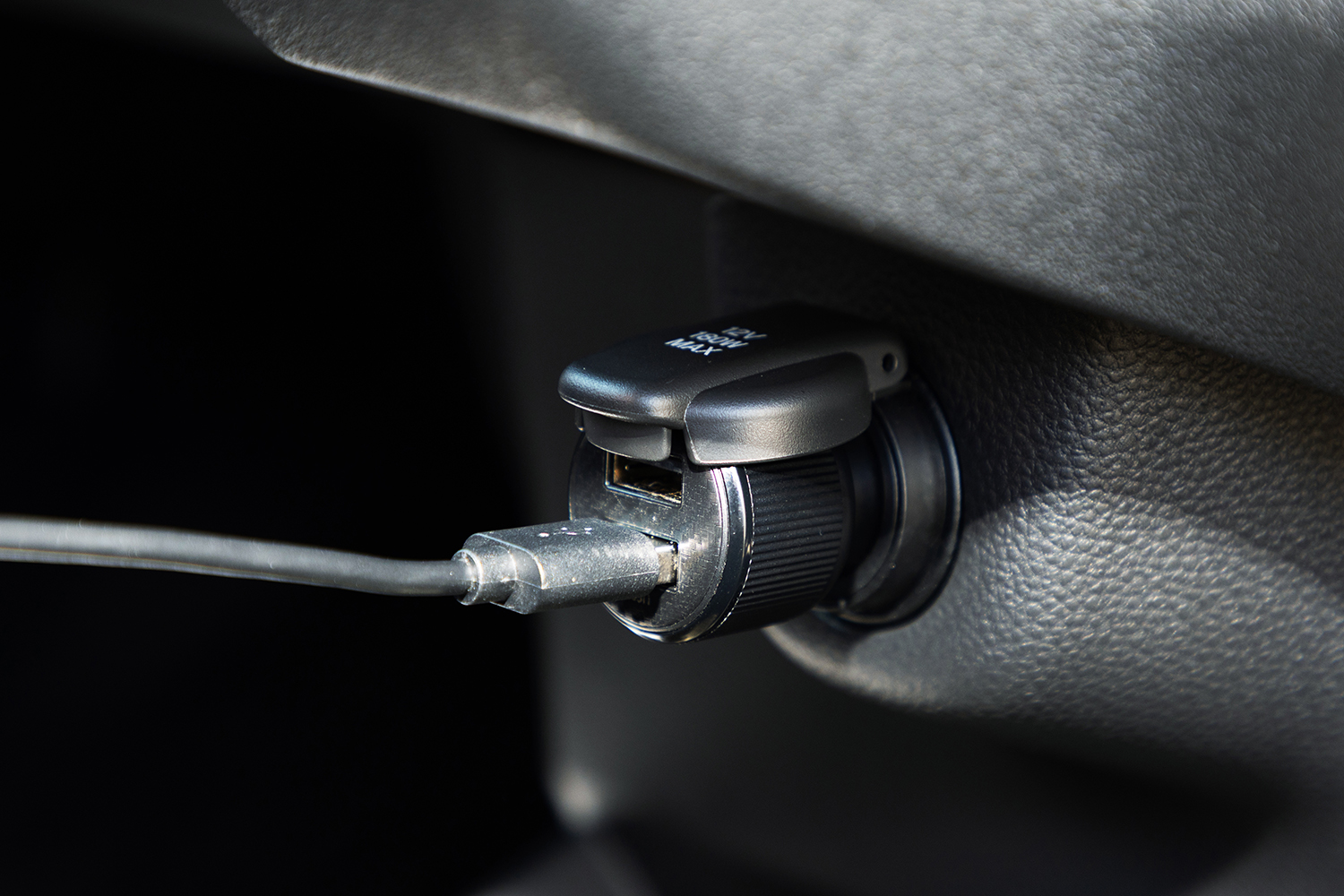 クルマのなかで使うなら車載機器専用ブランド「カロッツェリア」の車載専用Wi-Fiルーター「DCT-WR200D」が大正解だった 〜 画像9