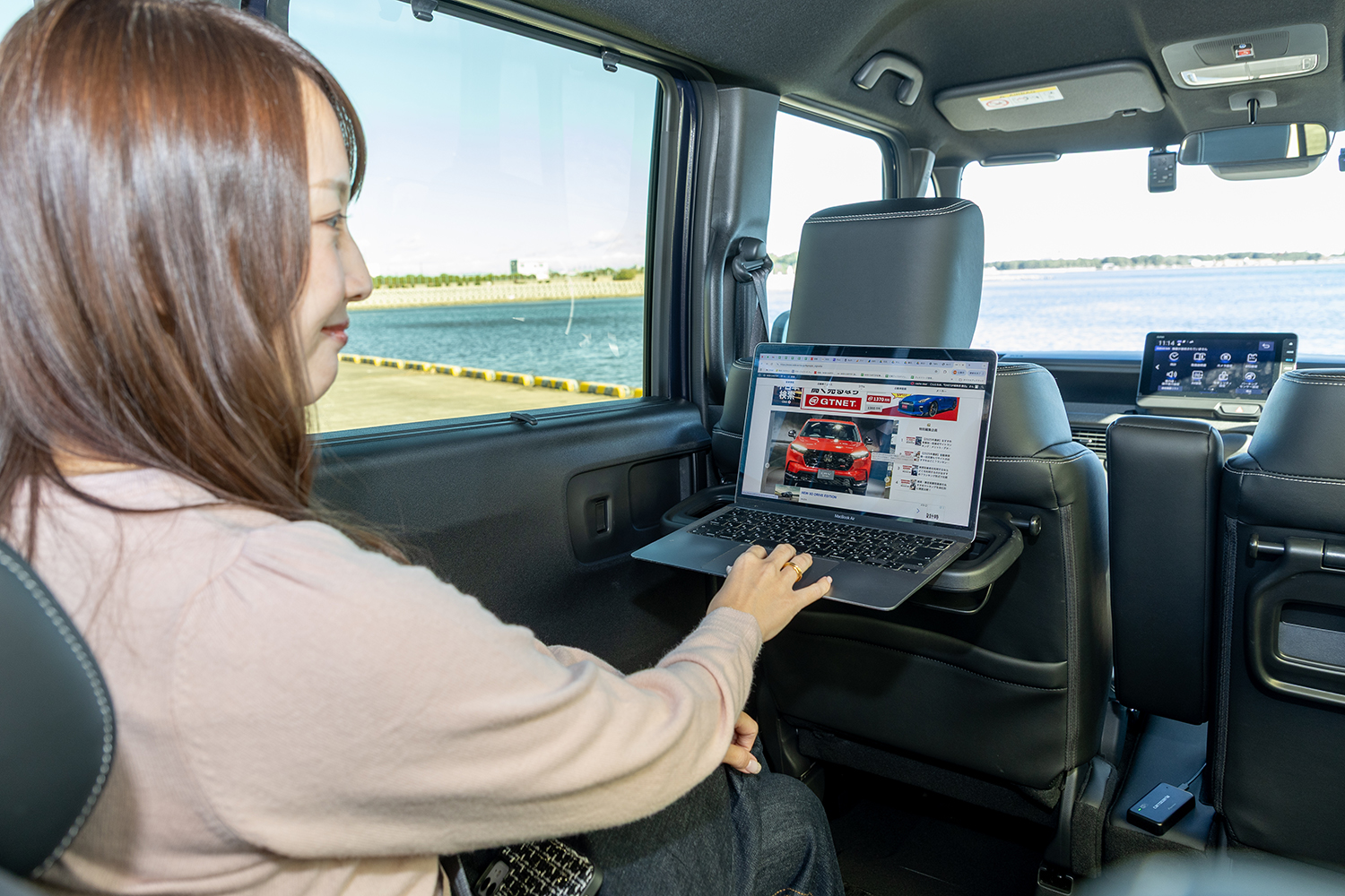 クルマのなかで使うなら車載機器専用ブランド「カロッツェリア」の車載専用Wi-Fiルーター「DCT-WR200D」が大正解だった 〜 画像16