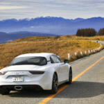 【画像】【試乗】純エンジン車のピュアスポーツ「アルピーヌA110」を買うなら最後！　生産終了直前にラストを飾る３モデルに一気乗りした 〜 画像1