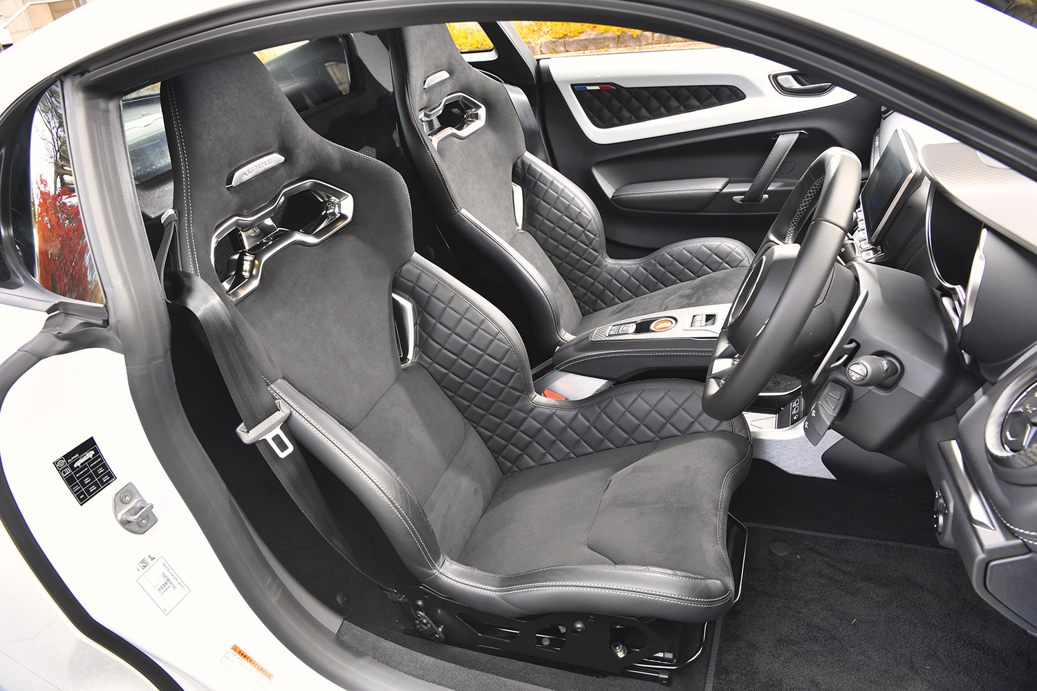 アルピーヌA110アニバーサリーのシート 〜 画像59