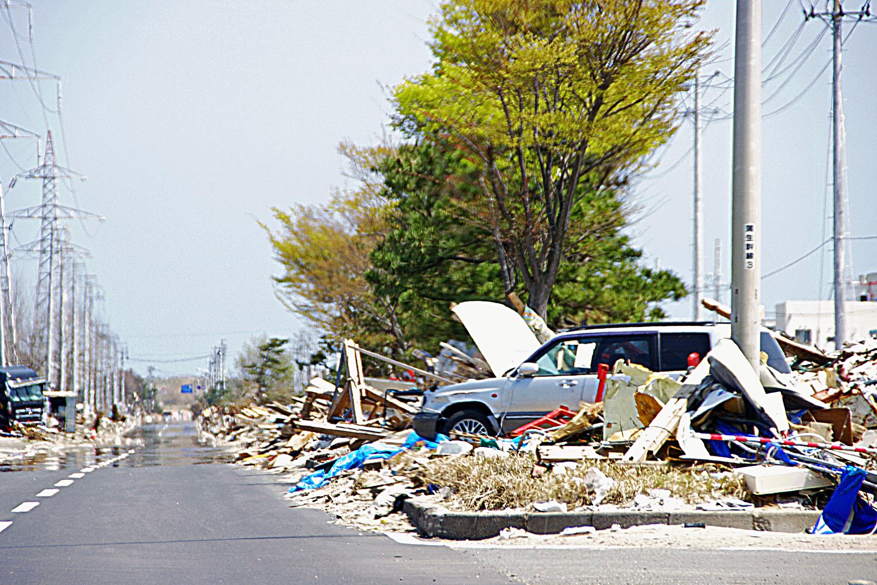 運転中に地震の揺れを感じたらキーを付けたまま車検証だけもち出すのが大正解 〜 画像9