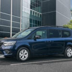 【画像】家族多めのカングーファンおまたせ！　まもなく日本導入される３列シートでボディも大きくなった「グランカングー」の気になる中身!! 〜 画像2